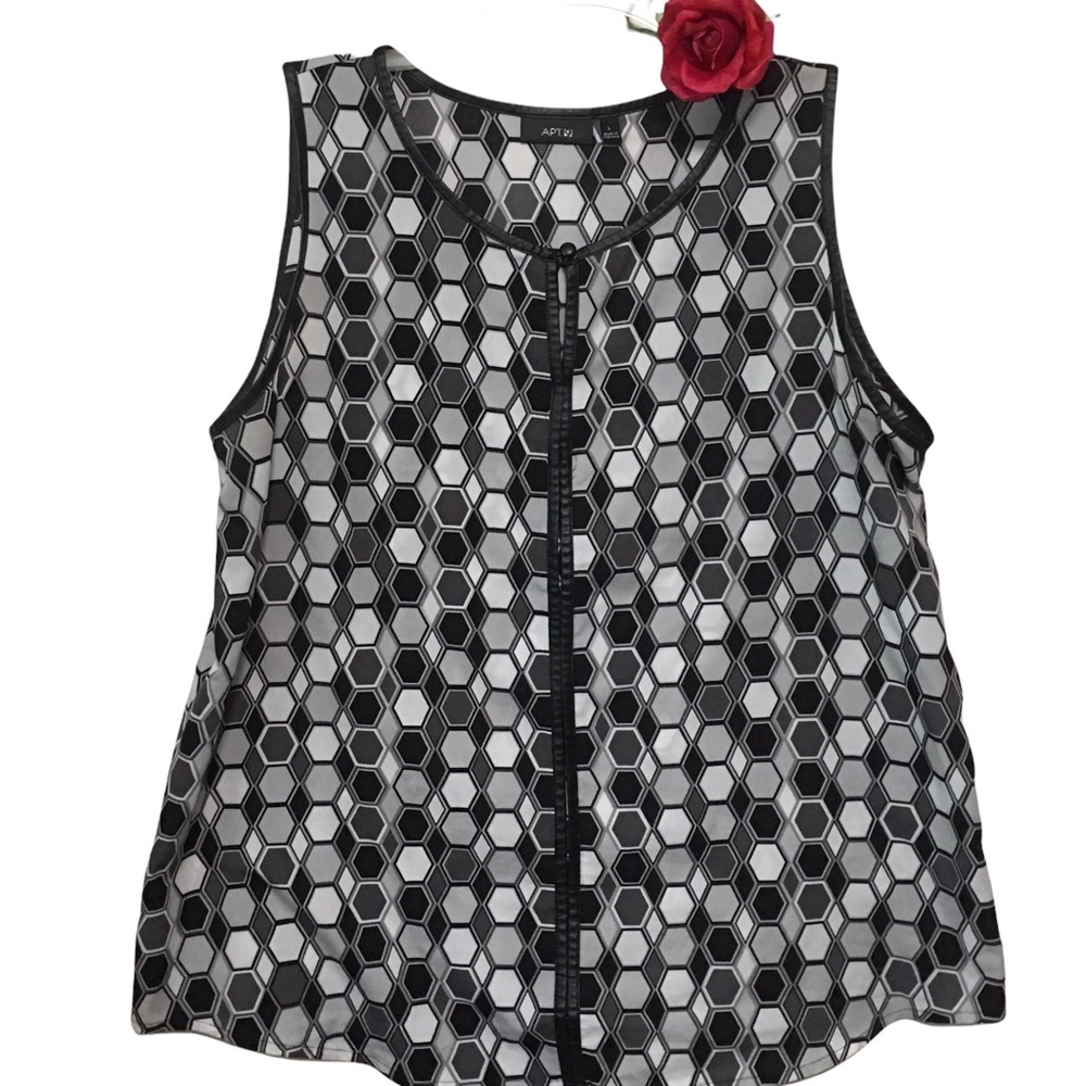 Apt.9 Geometric black gray & white sleeveless faux leather trim button front Lg
